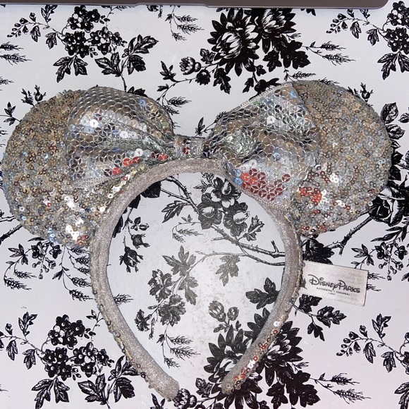 Minnie mouse ears - Picture 1 of 2